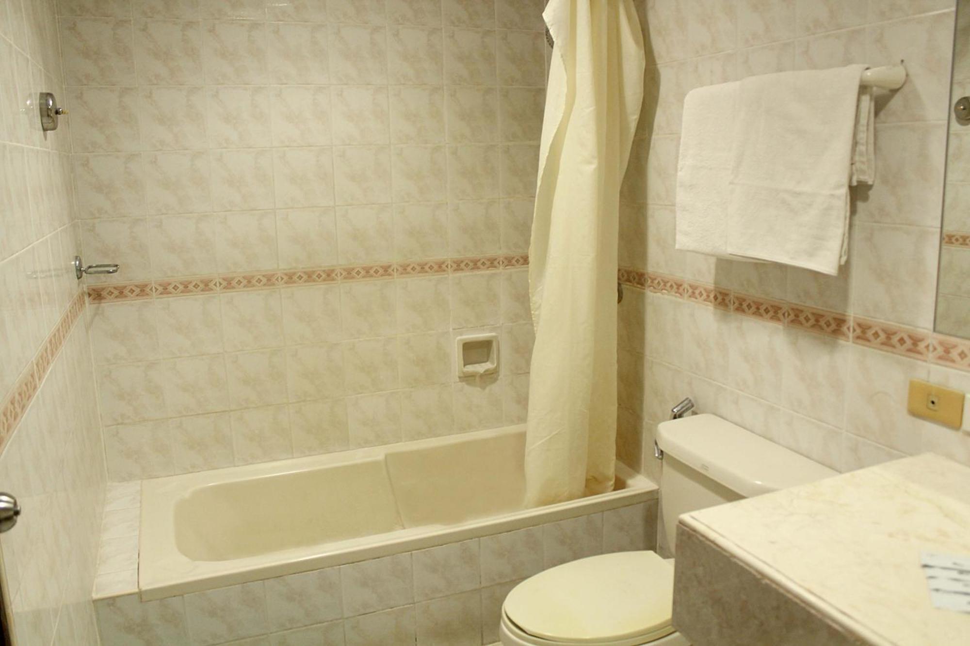 The Humbertos Hotel Davao City 외부 사진