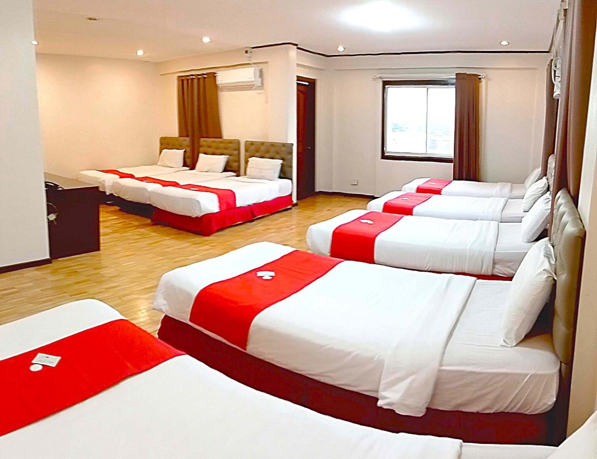 The Humbertos Hotel Davao City 외부 사진