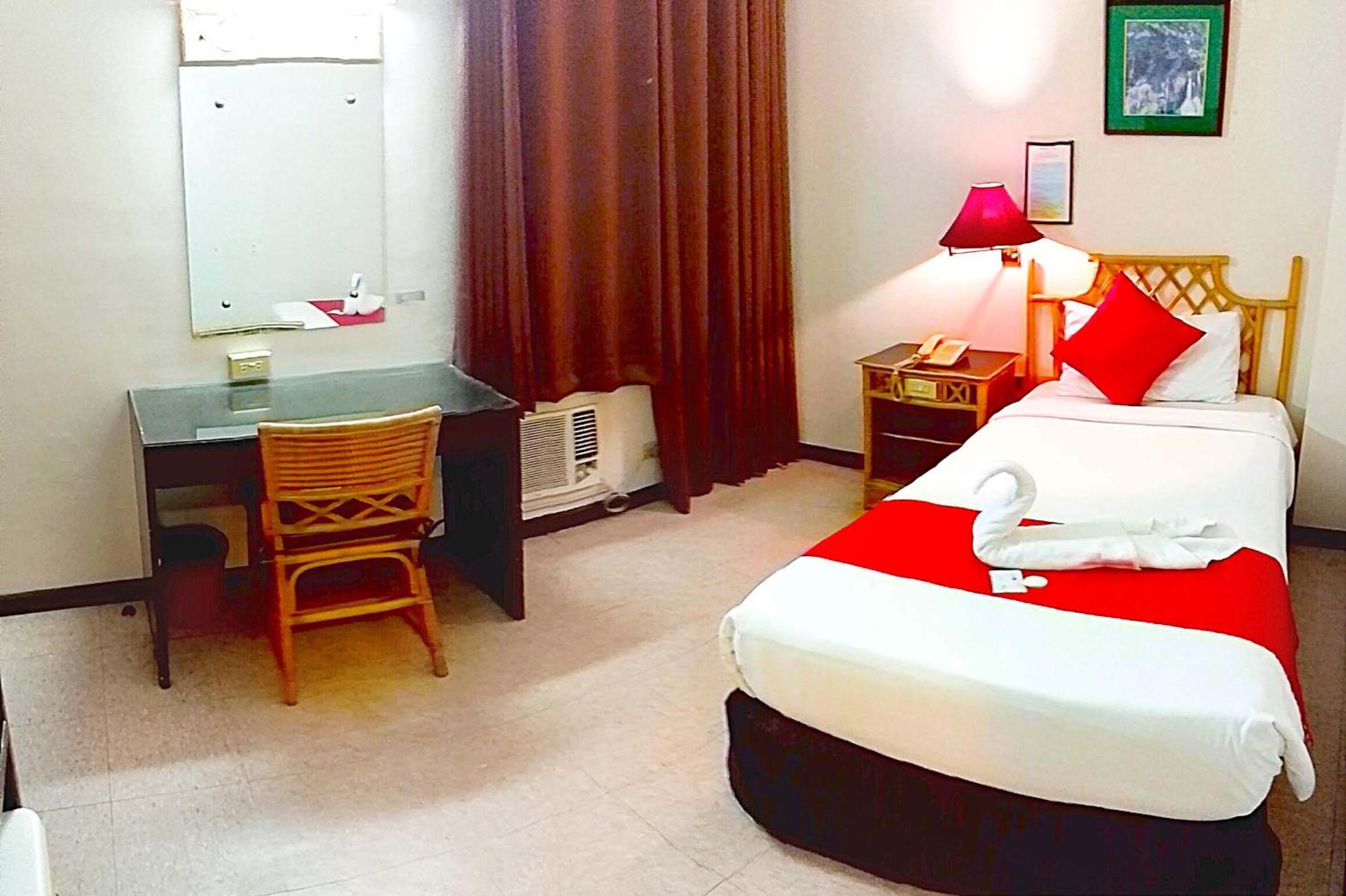The Humbertos Hotel Davao City 외부 사진